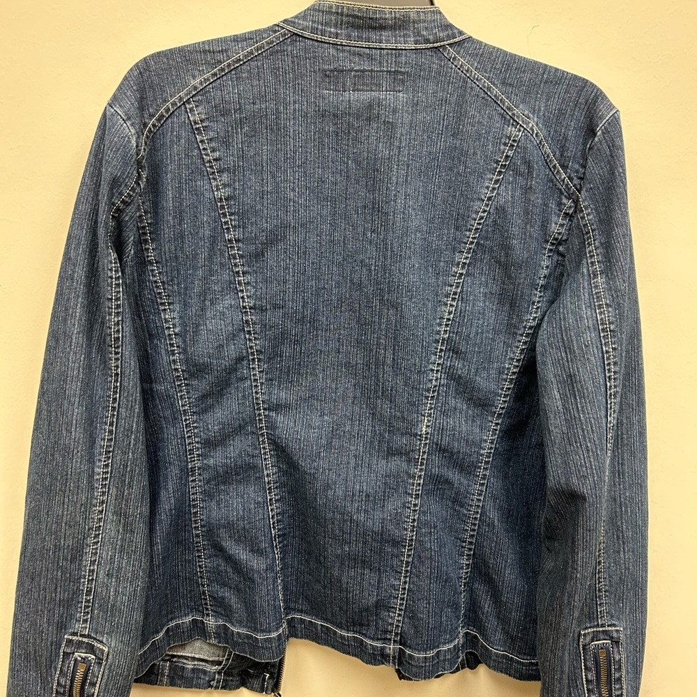 Gently worn blue Jean jacket XL  women size